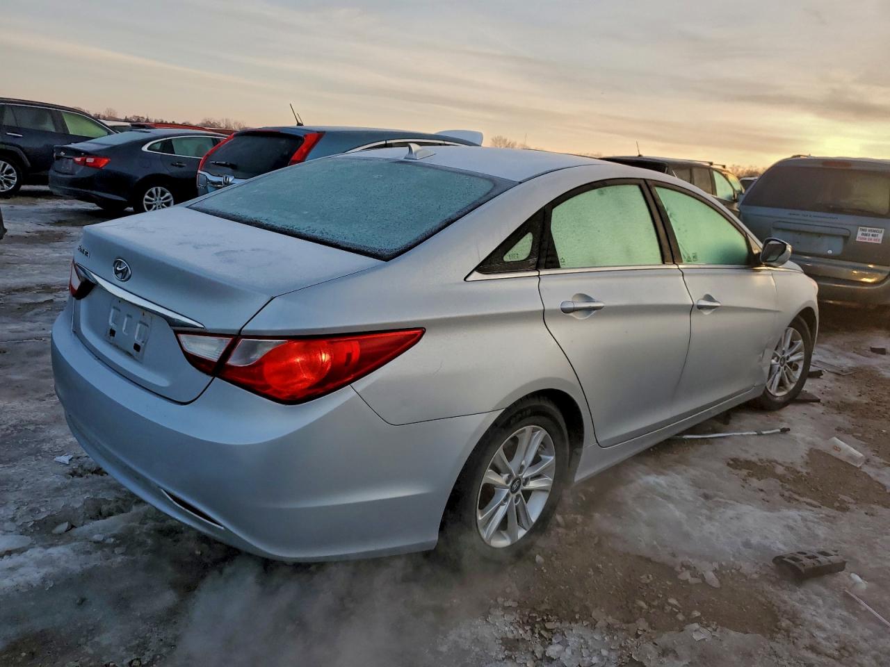 2013 HYUNDAI SONATA GLS photo 3