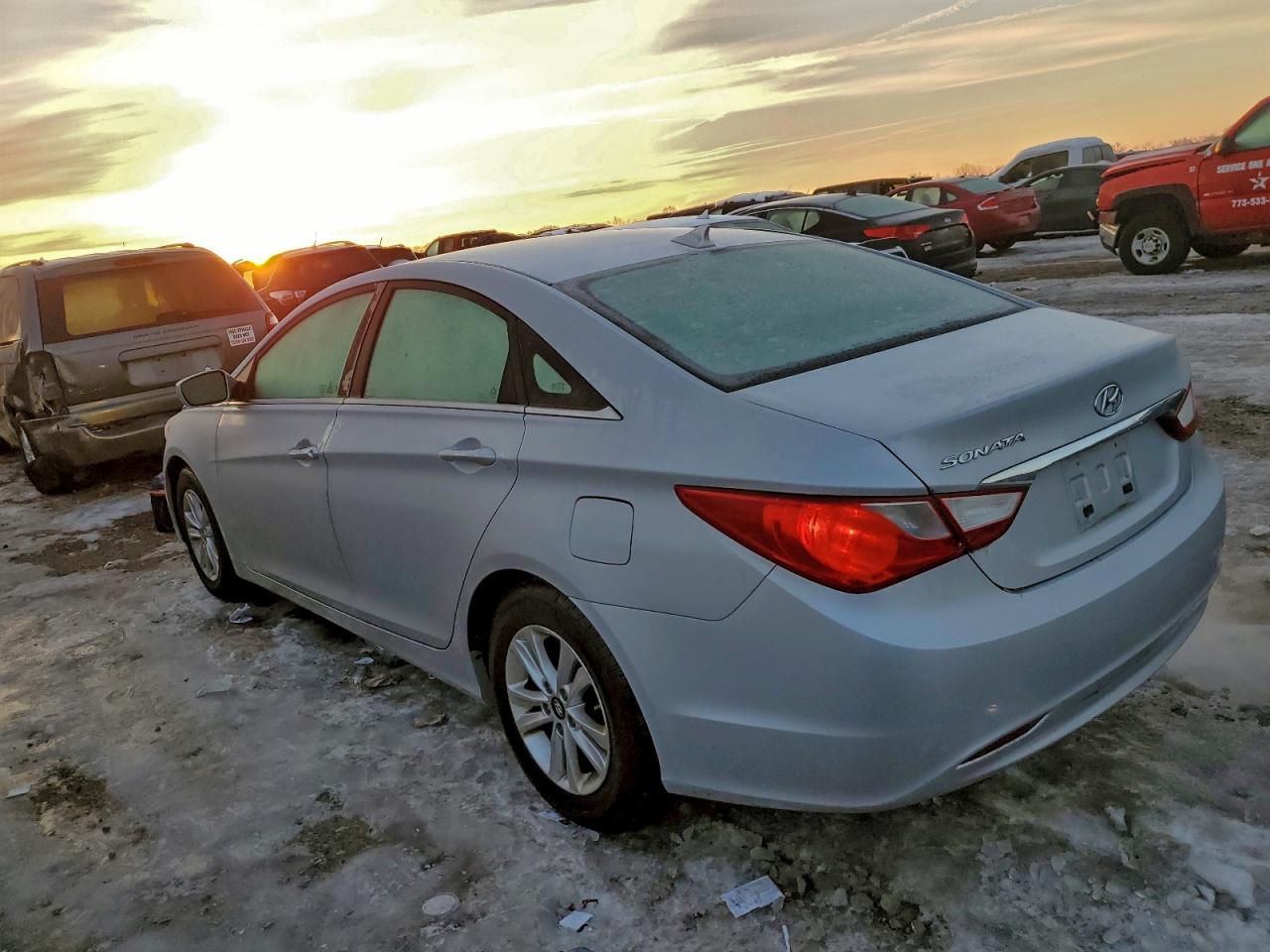 2013 HYUNDAI SONATA GLS photo 2