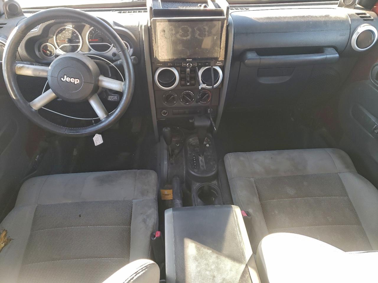 2009 JEEP WRANGLER UNLIMITED SAHARA photo 8