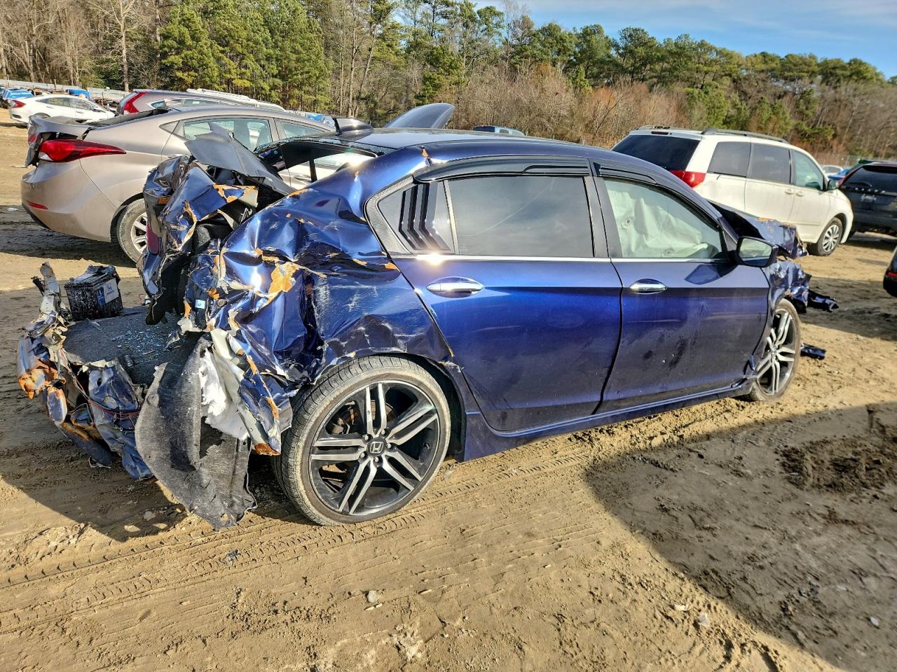 2017 HONDA ACCORD SPORT photo 3