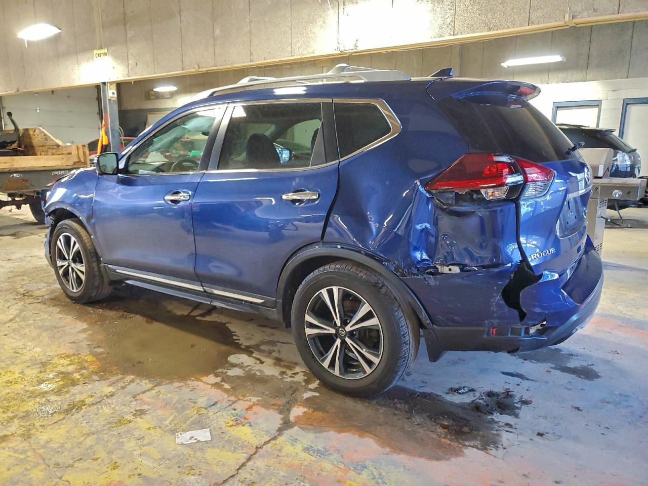 2018 NISSAN ROGUE S photo 2