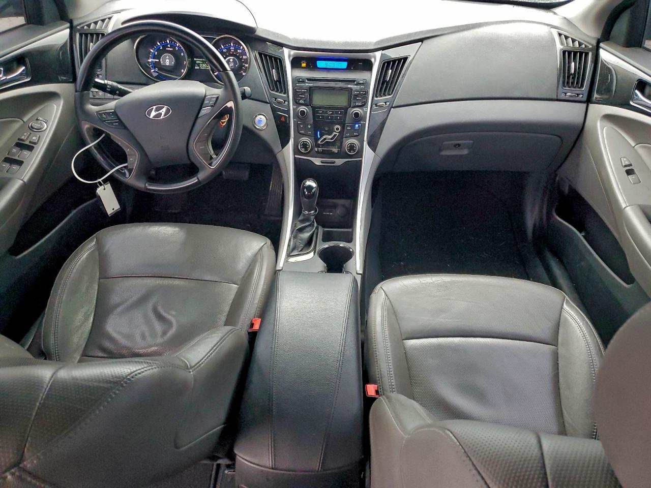 2013 HYUNDAI SONATA SE photo 8