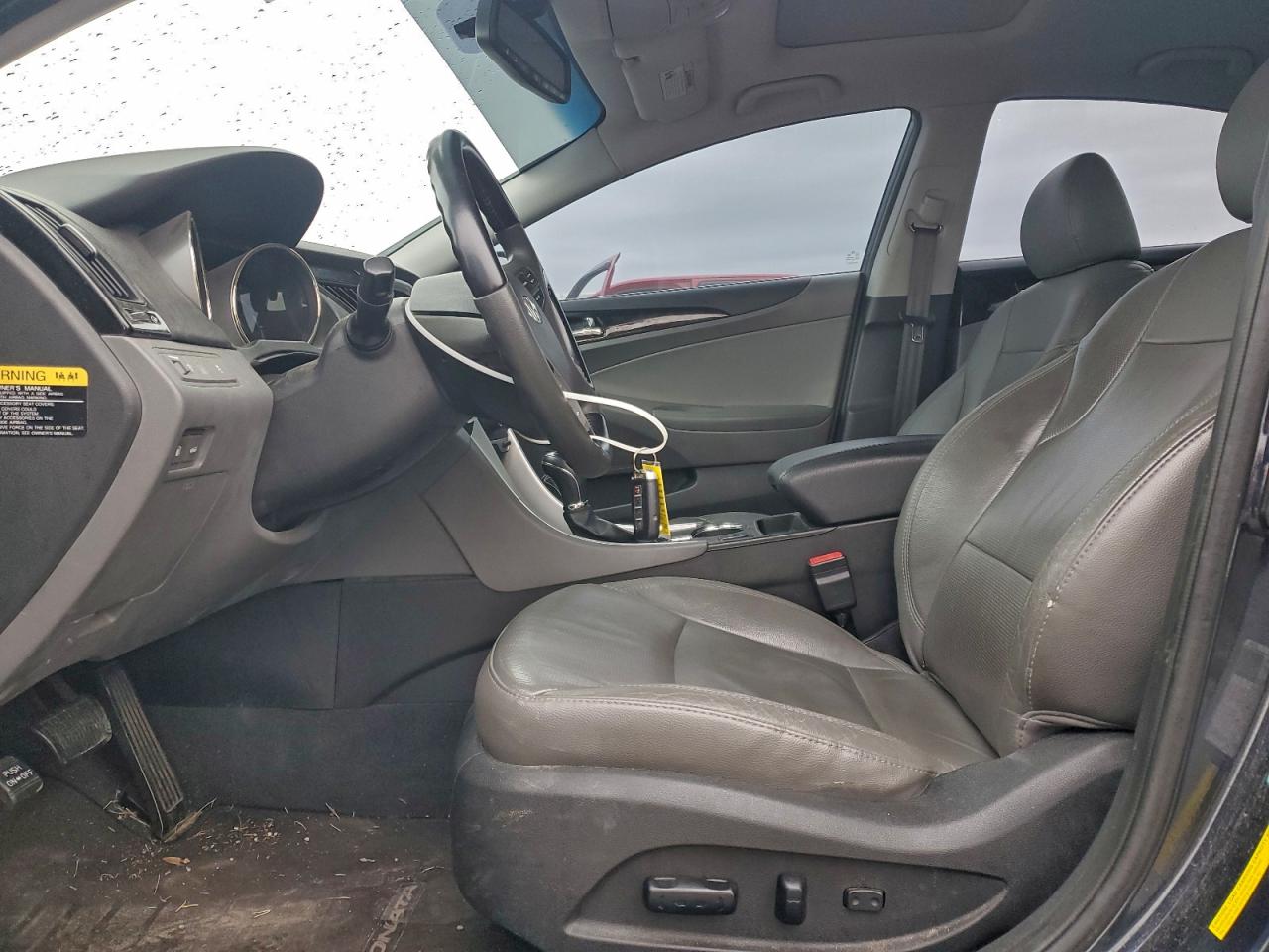 2013 HYUNDAI SONATA SE photo 7