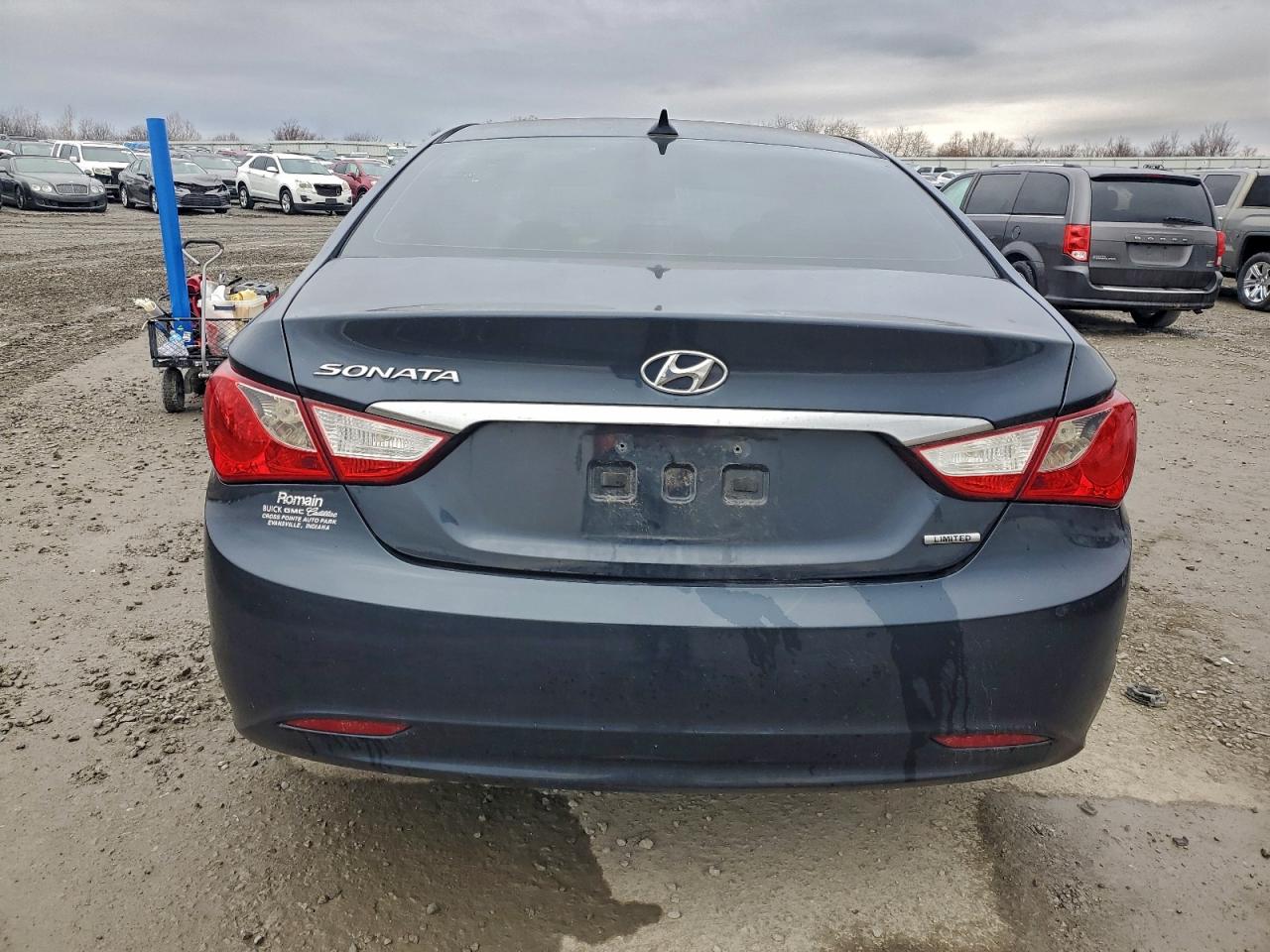 2013 HYUNDAI SONATA SE photo 6