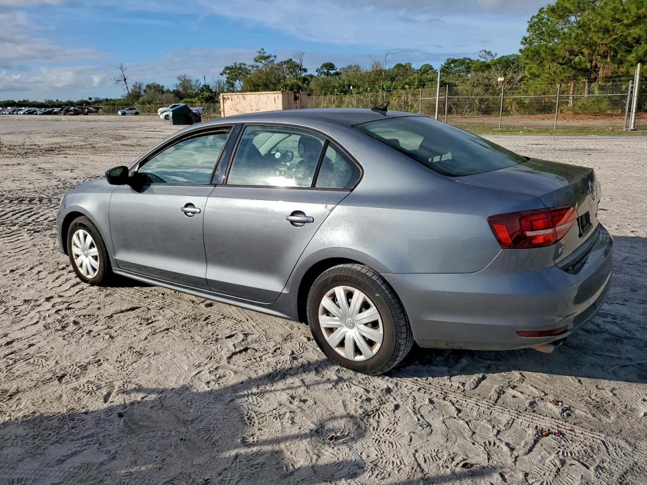 2016 VOLKSWAGEN JETTA S photo 2