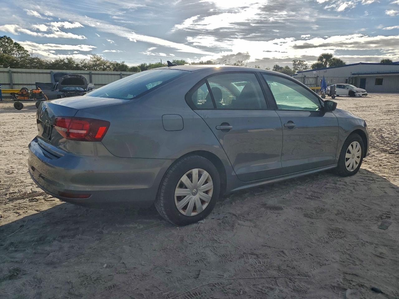 2016 VOLKSWAGEN JETTA S photo 3