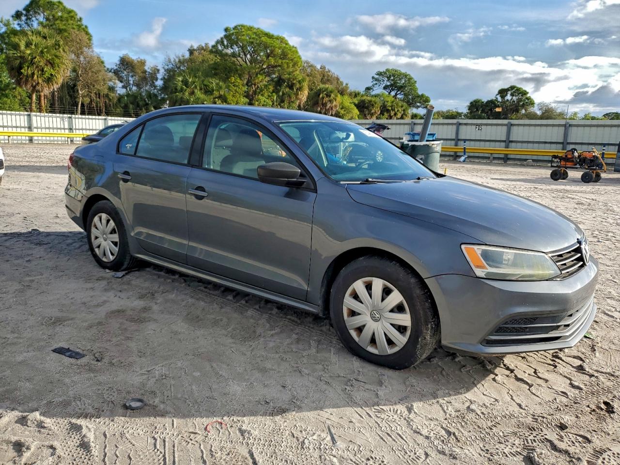 2016 VOLKSWAGEN JETTA S photo 4