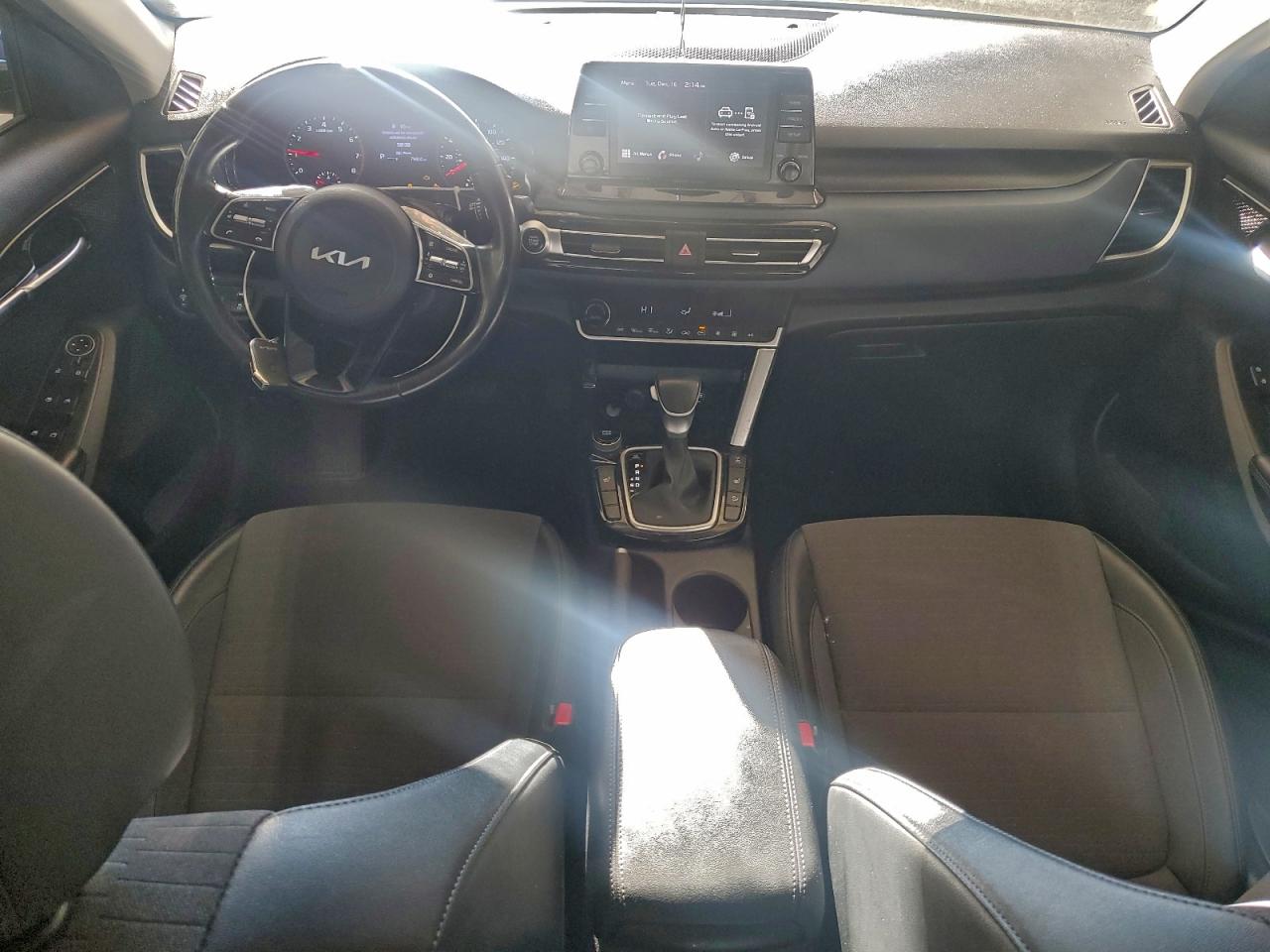 2023 KIA SELTOS S photo 8