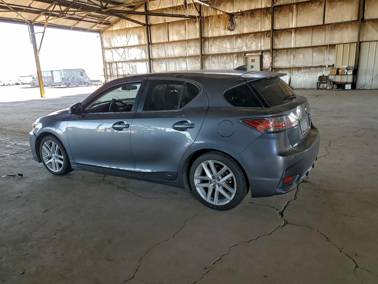 2016 LEXUS CT 200 photo 3