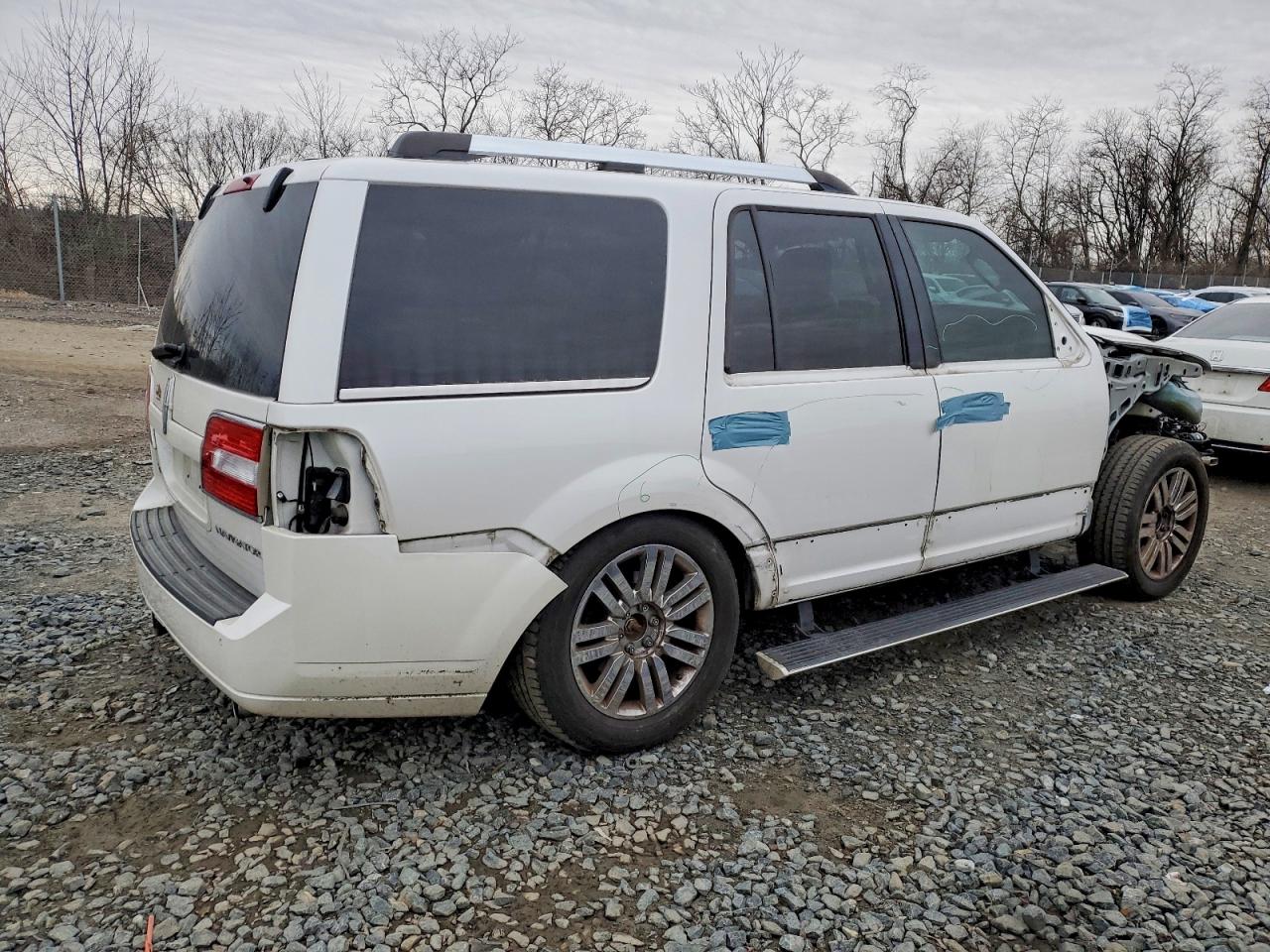2010 LINCOLN NAVIGATOR photo 5