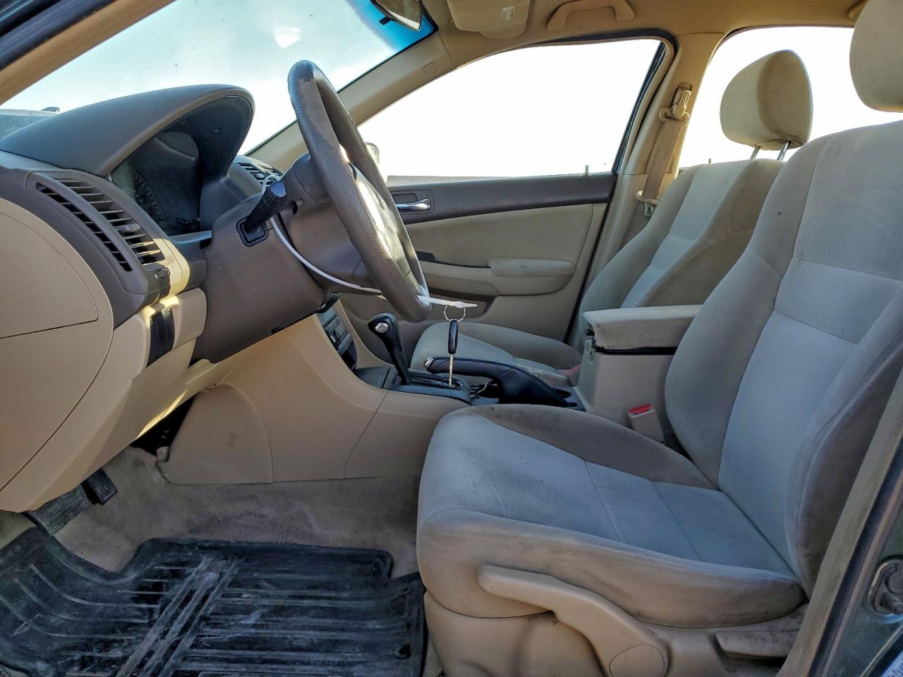 2005 HONDA ACCORD LX photo 7
