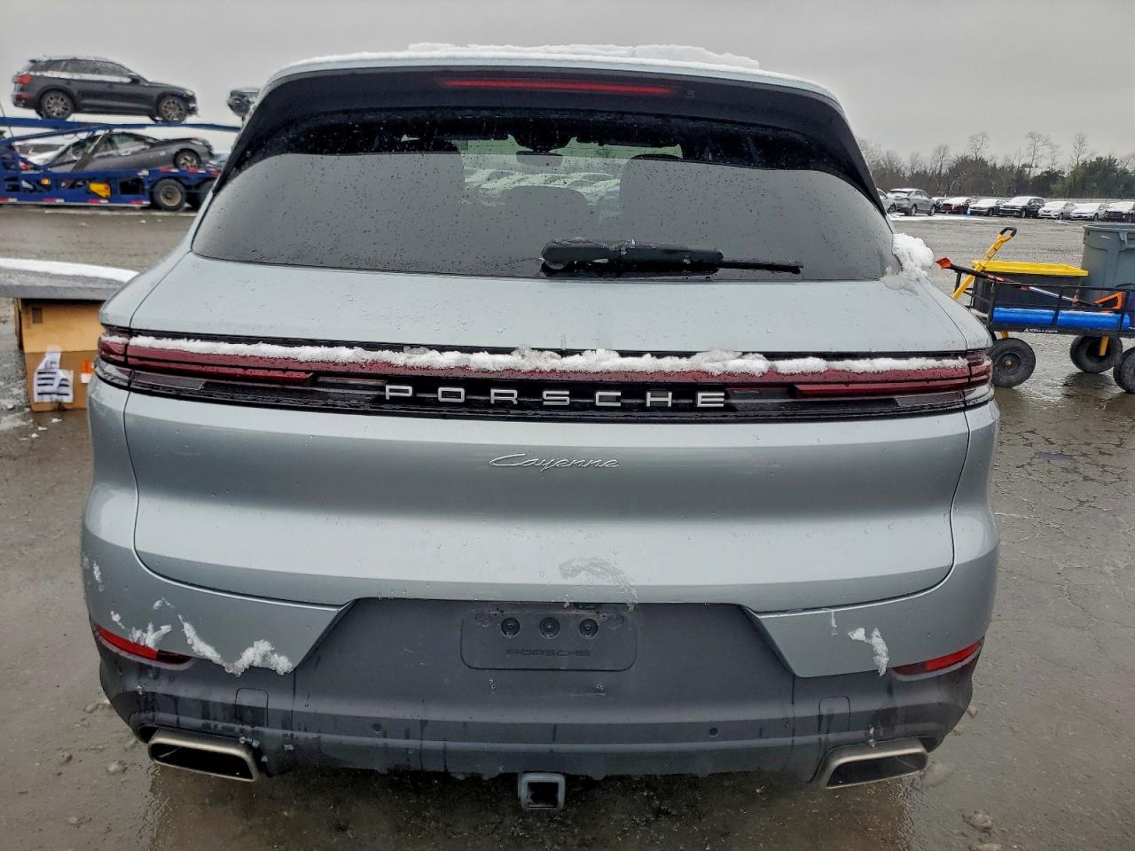 2024 PORSCHE CAYENNE photo 6