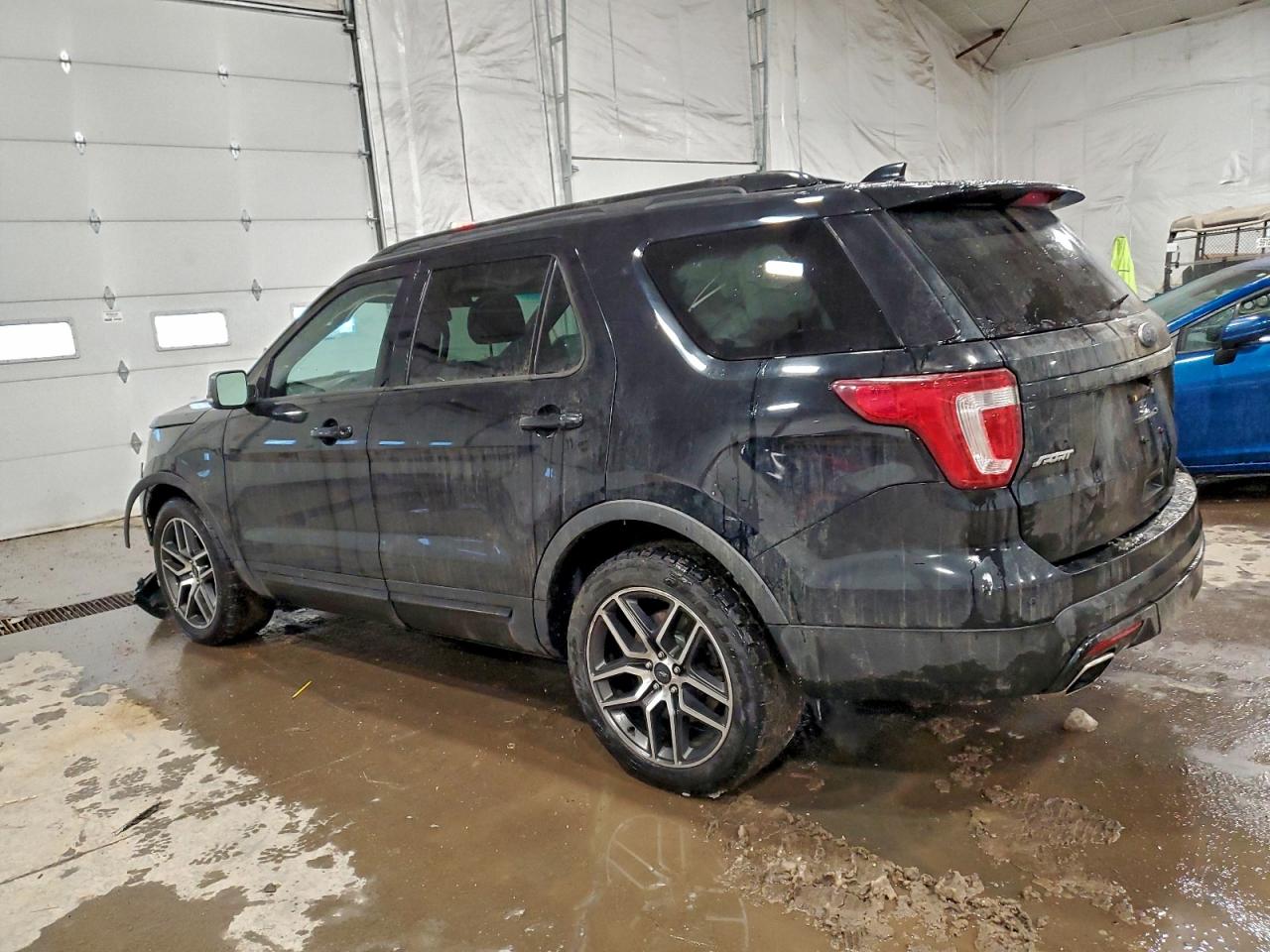2017 FORD EXPLORER SPORT photo 2