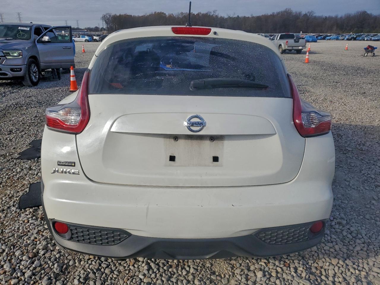 2015 NISSAN JUKE S photo 6
