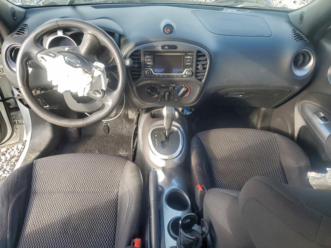 2015 NISSAN JUKE S photo 8