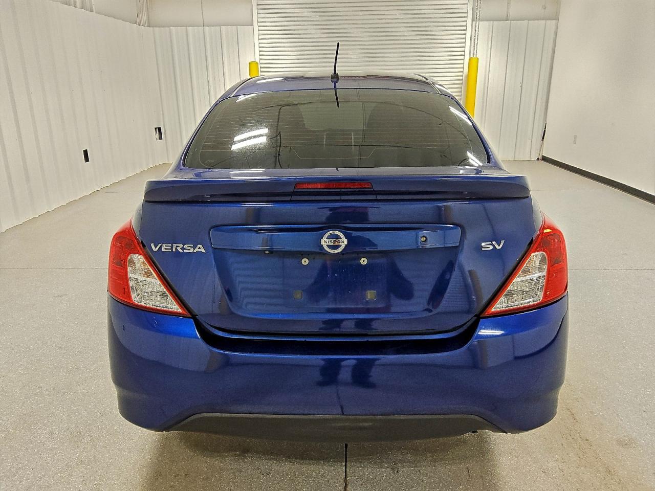 2019 NISSAN VERSA S photo 6