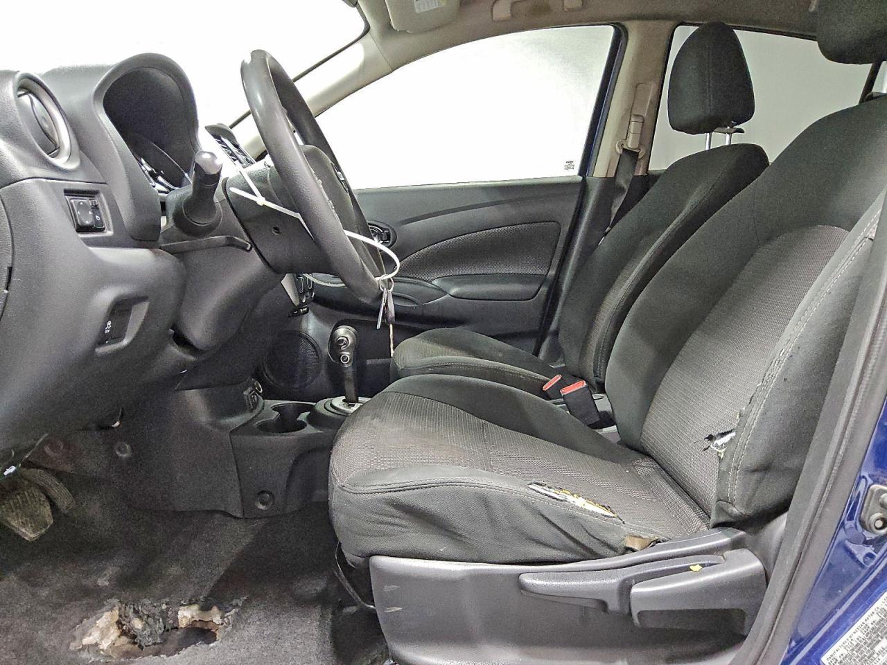 2019 NISSAN VERSA S photo 7