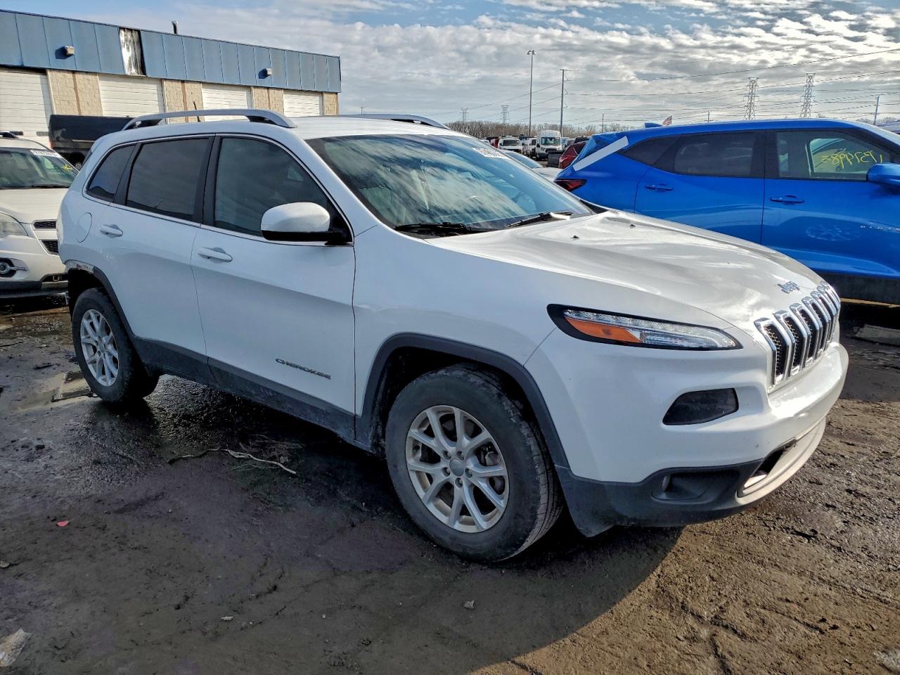 2017 JEEP CHEROKEE LATITUDE photo 4