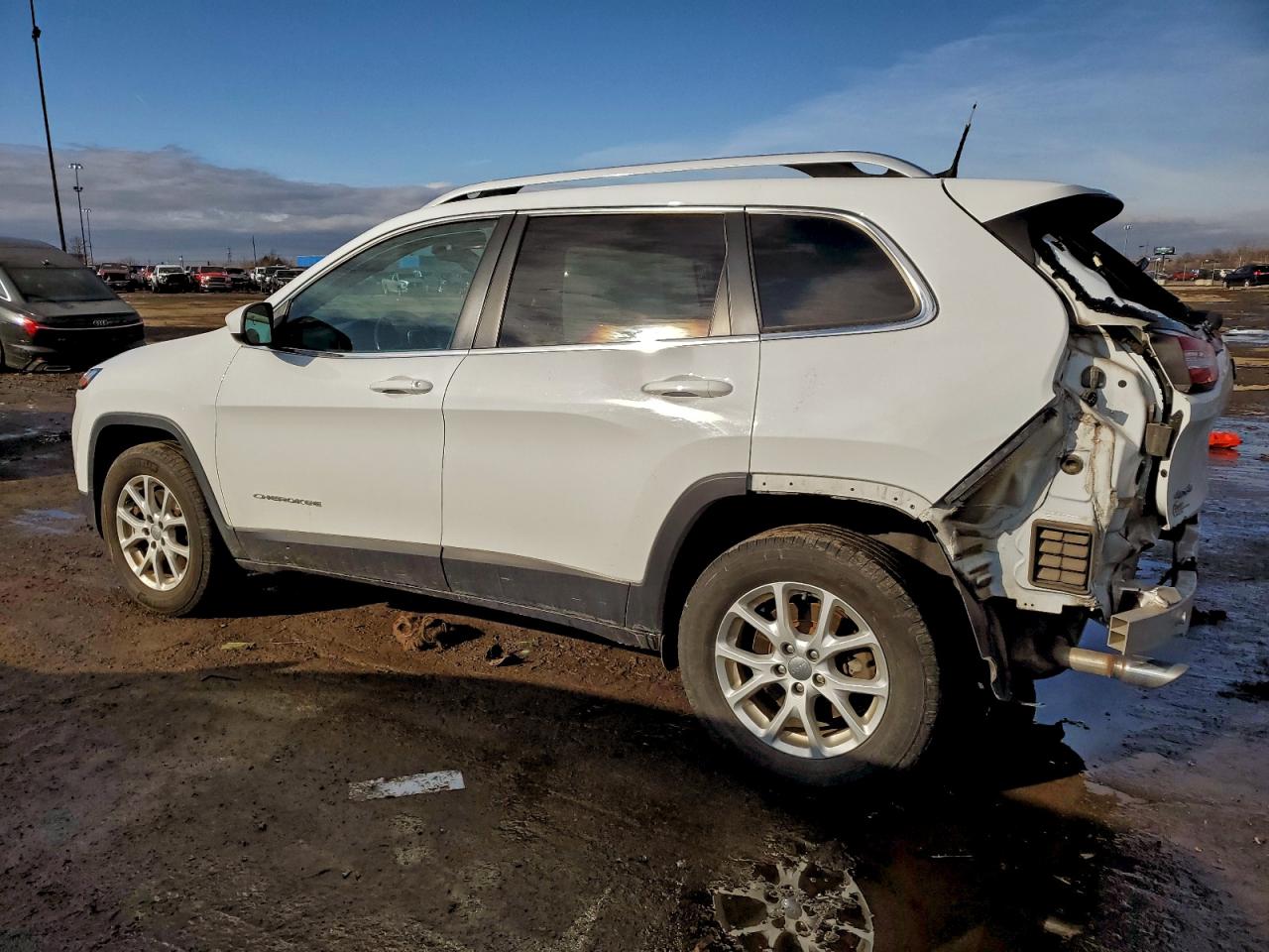 2017 JEEP CHEROKEE LATITUDE photo 2