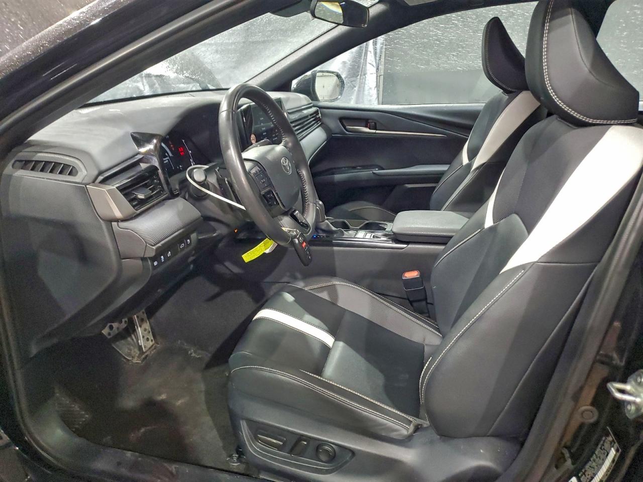 2025 TOYOTA CAMRY XSE photo 7