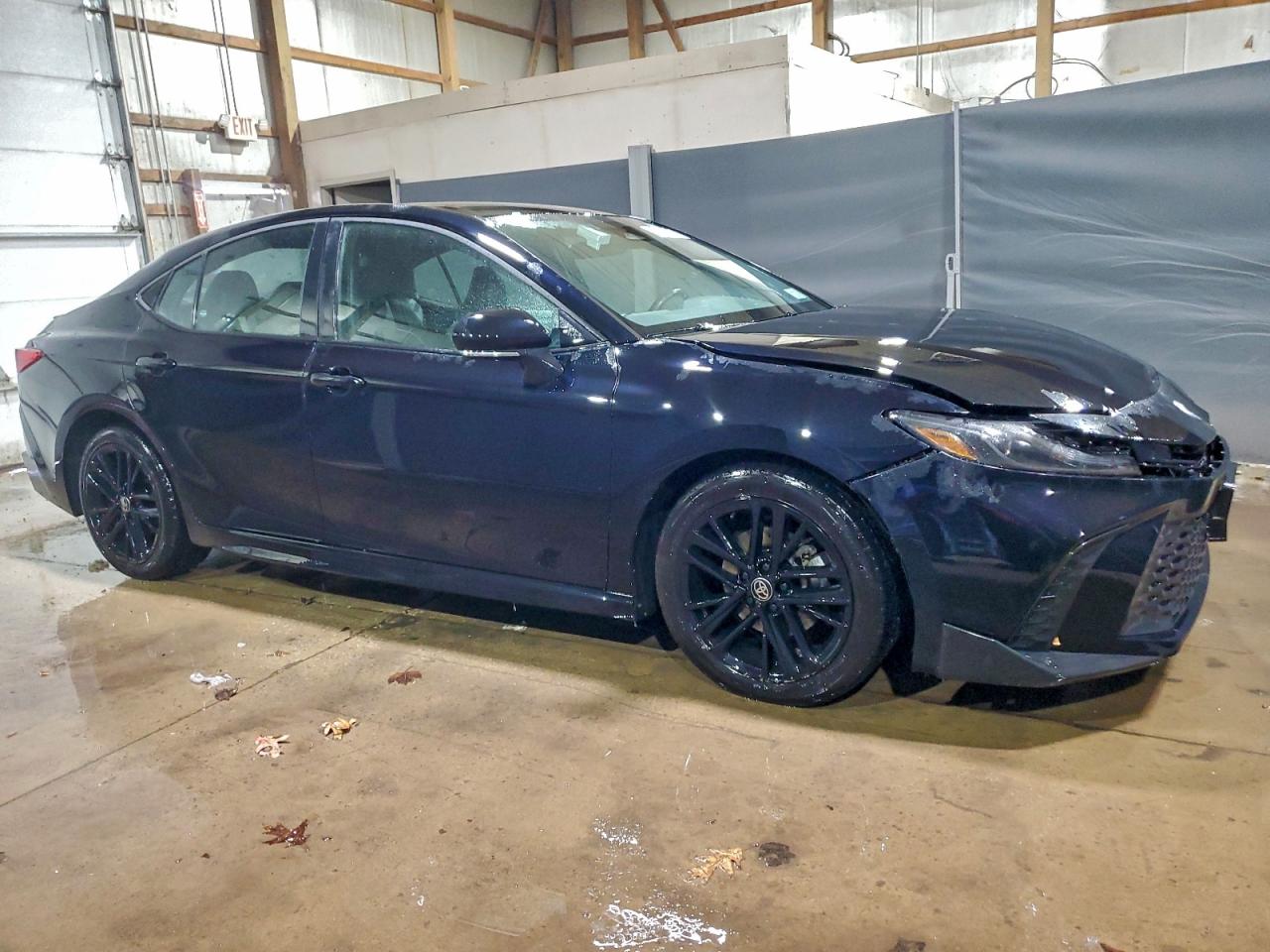 2025 TOYOTA CAMRY XSE photo 4
