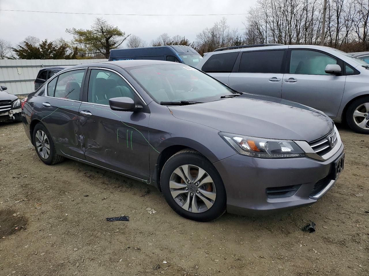 2013 HONDA ACCORD LX photo 4