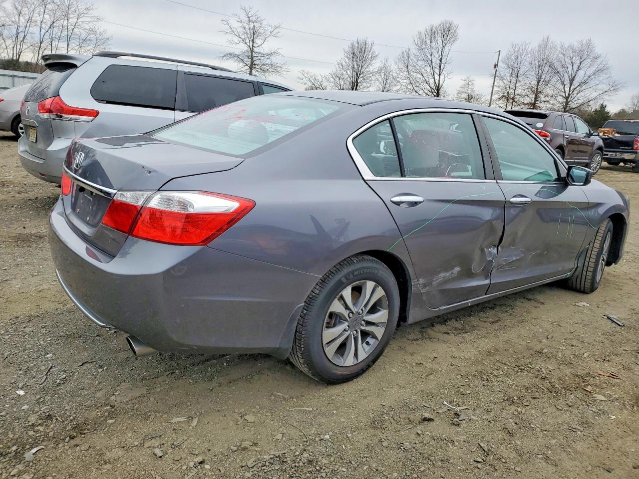 2013 HONDA ACCORD LX photo 3