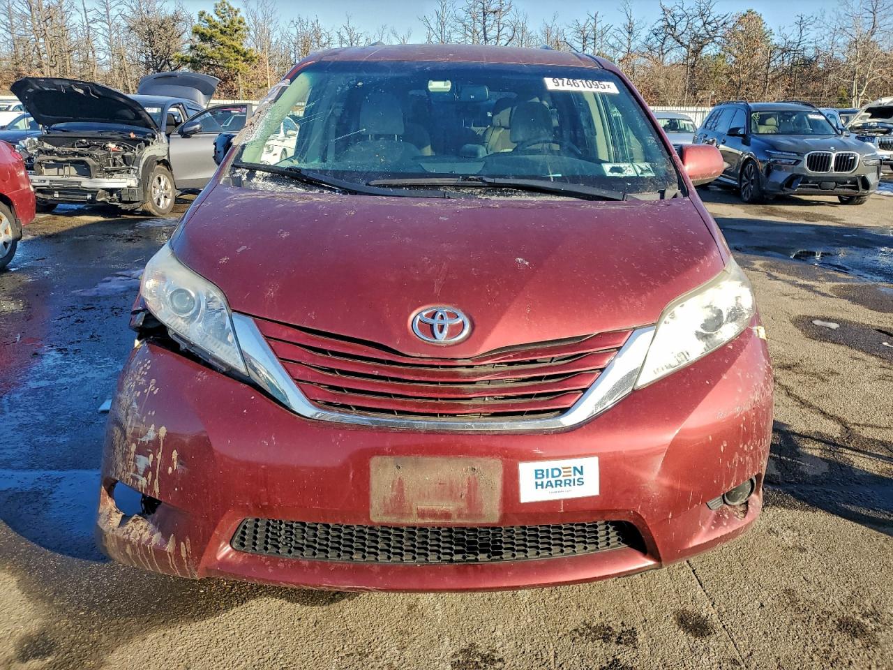 2016 TOYOTA SIENNA LE photo 5