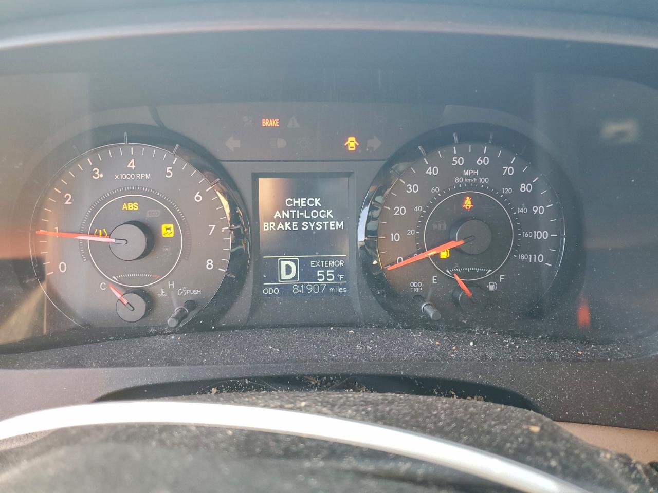 2016 TOYOTA SIENNA LE photo 9