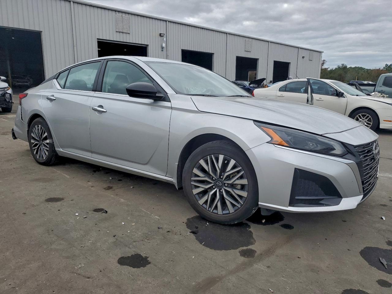 2024 NISSAN ALTIMA SV photo 4