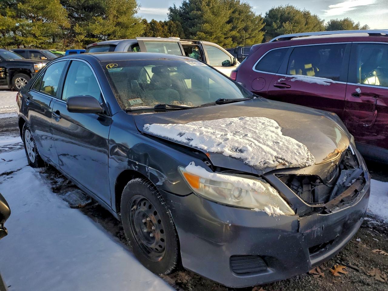 2010 TOYOTA CAMRY BASE photo 4