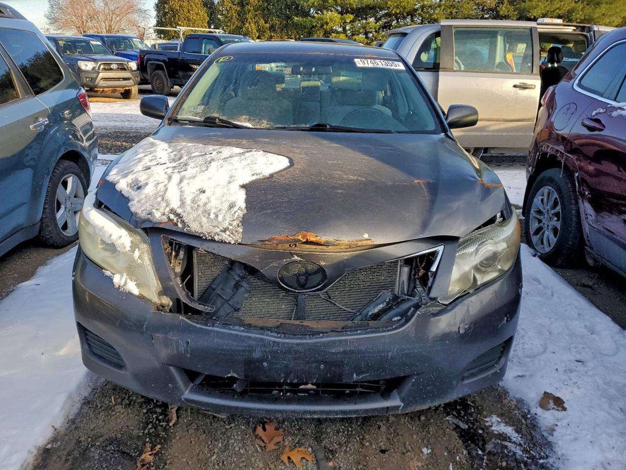 2010 TOYOTA CAMRY BASE photo 5