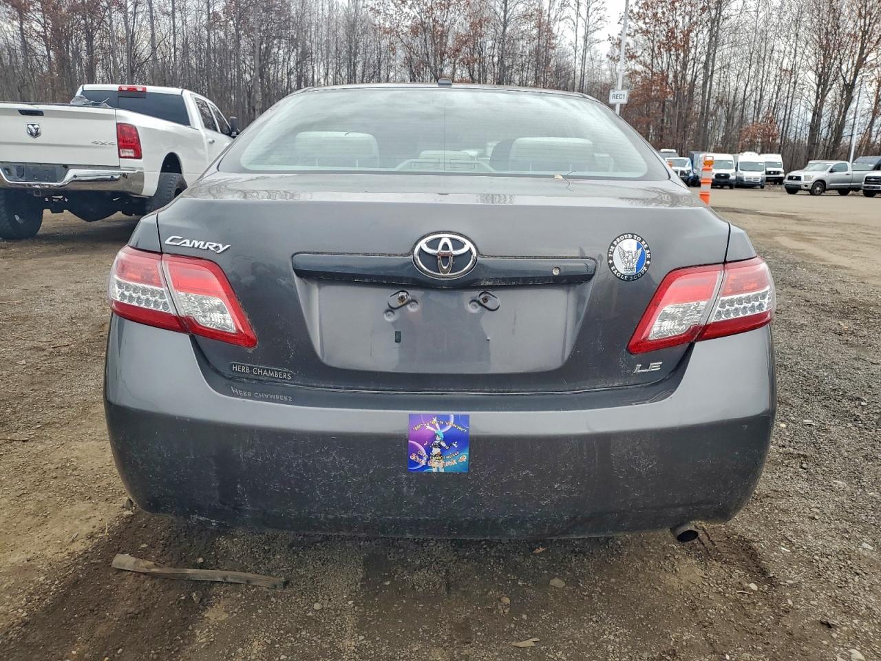 2010 TOYOTA CAMRY BASE photo 6