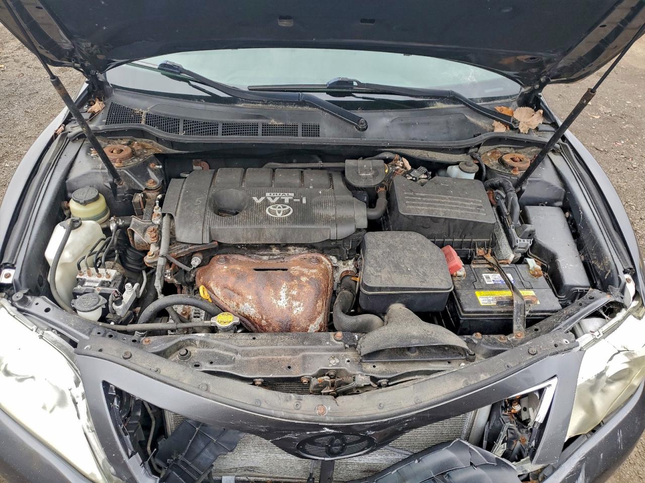2010 TOYOTA CAMRY BASE photo 11