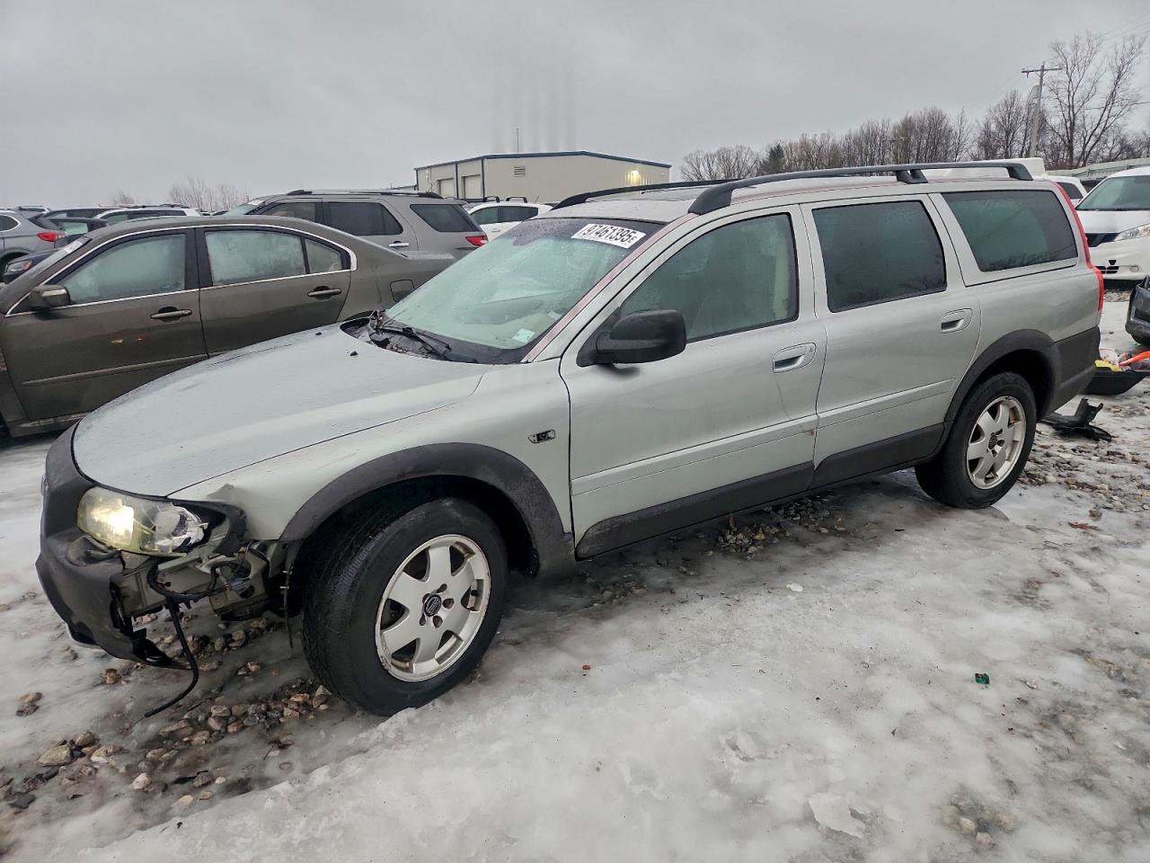 2004 VOLVO XC70