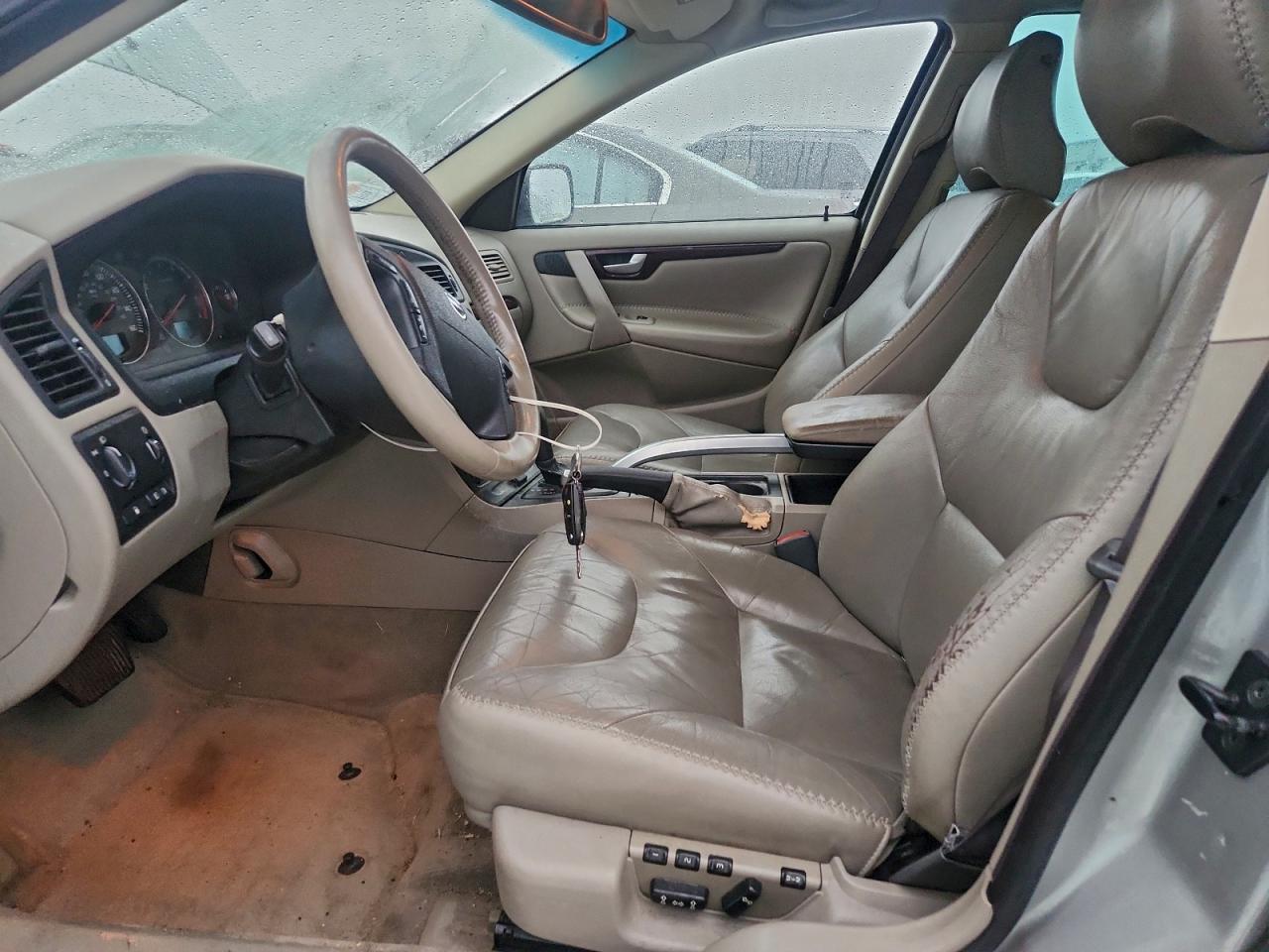 2004 VOLVO XC70 photo 7