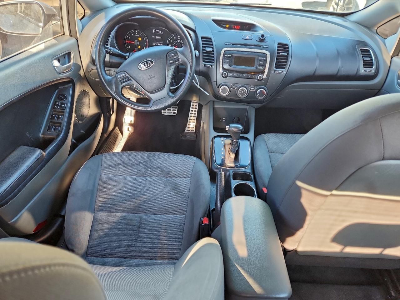 2018 KIA FORTE LX photo 8