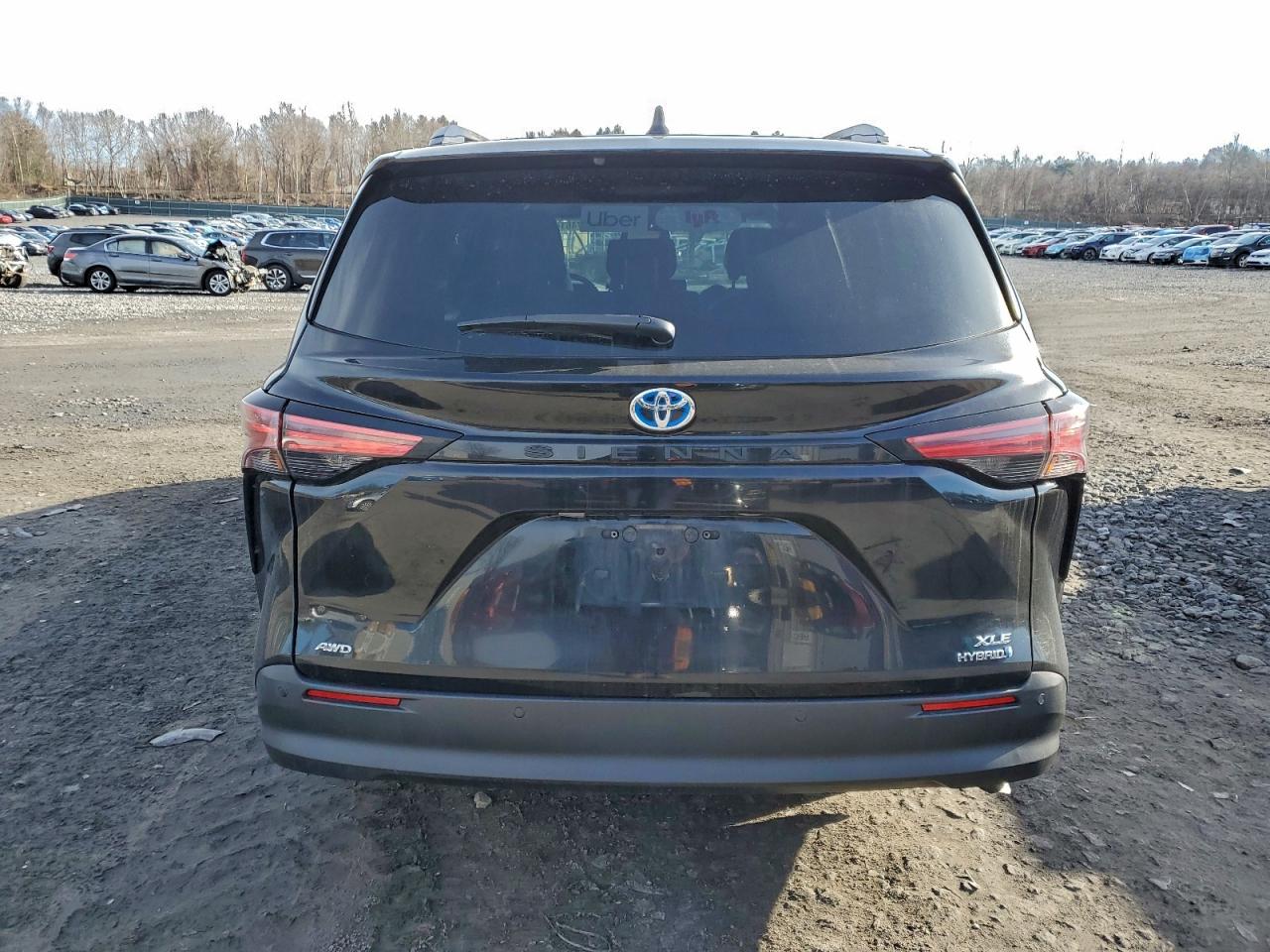 2021 TOYOTA SIENNA XLE photo 6