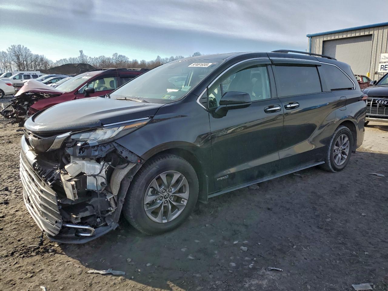 2021 TOYOTA SIENNA