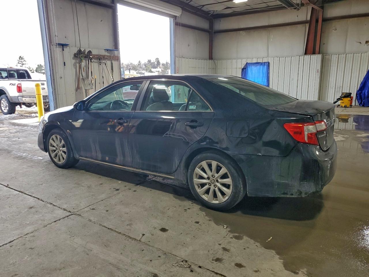 2012 TOYOTA CAMRY BASE photo 2