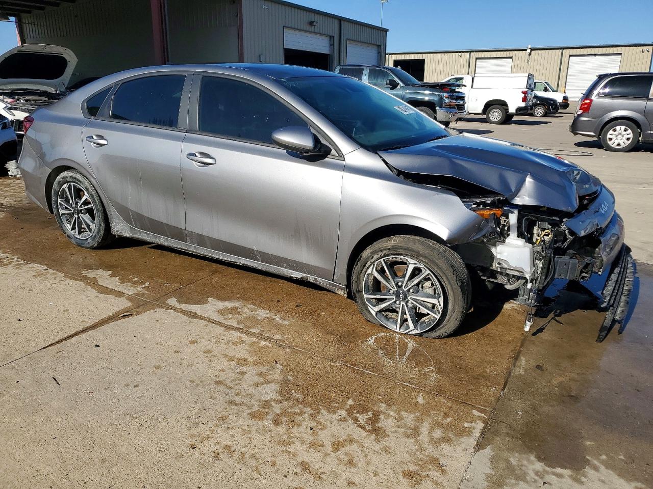 2024 KIA FORTE LX photo 4