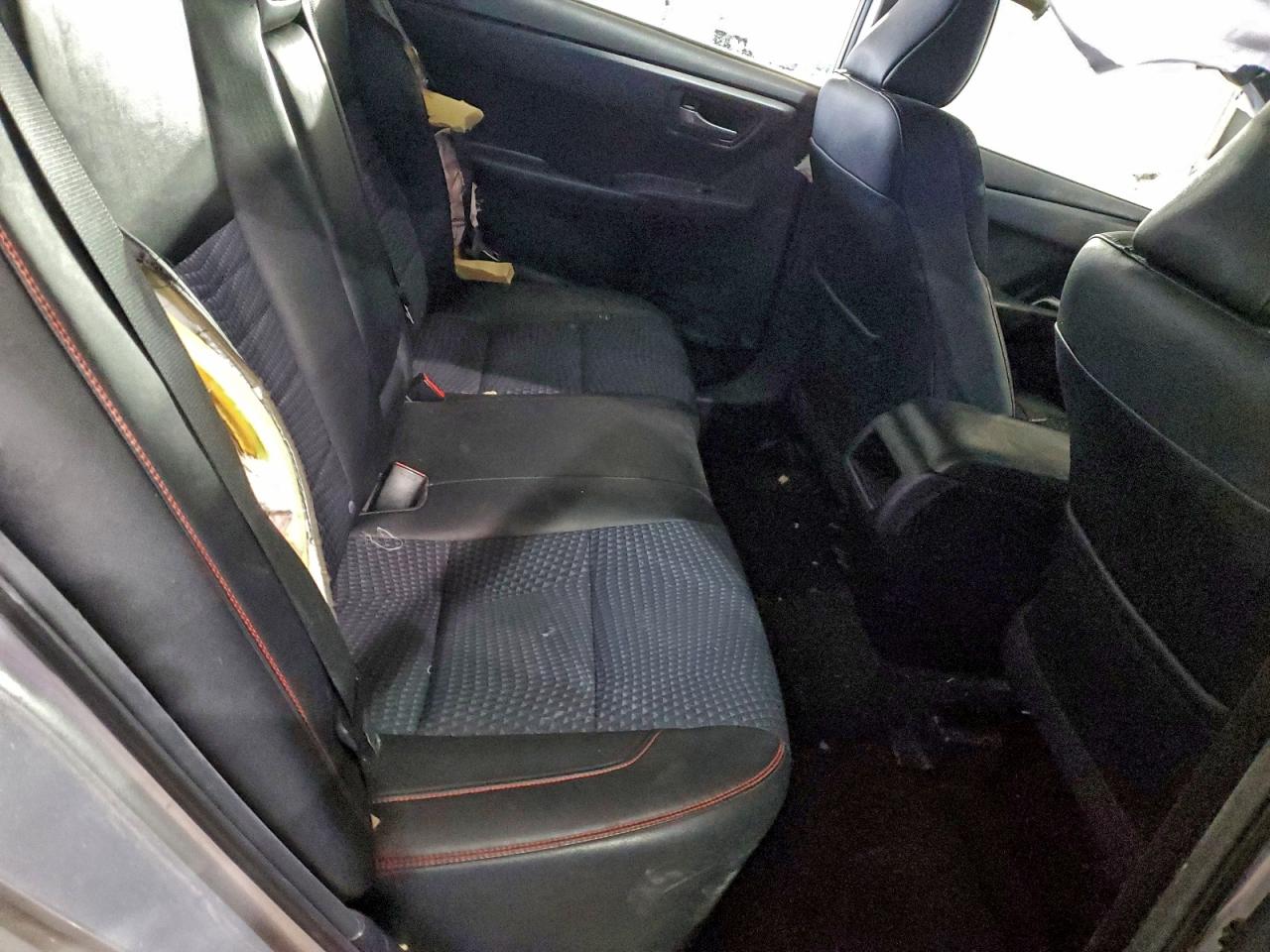 2015 TOYOTA CAMRY LE photo 10