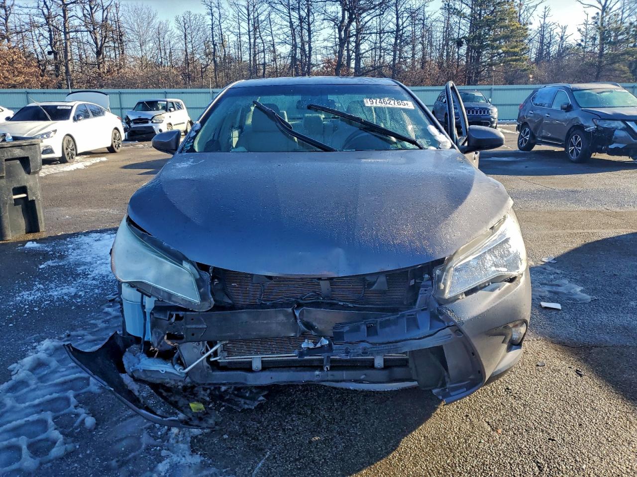 2017 TOYOTA CAMRY LE photo 5