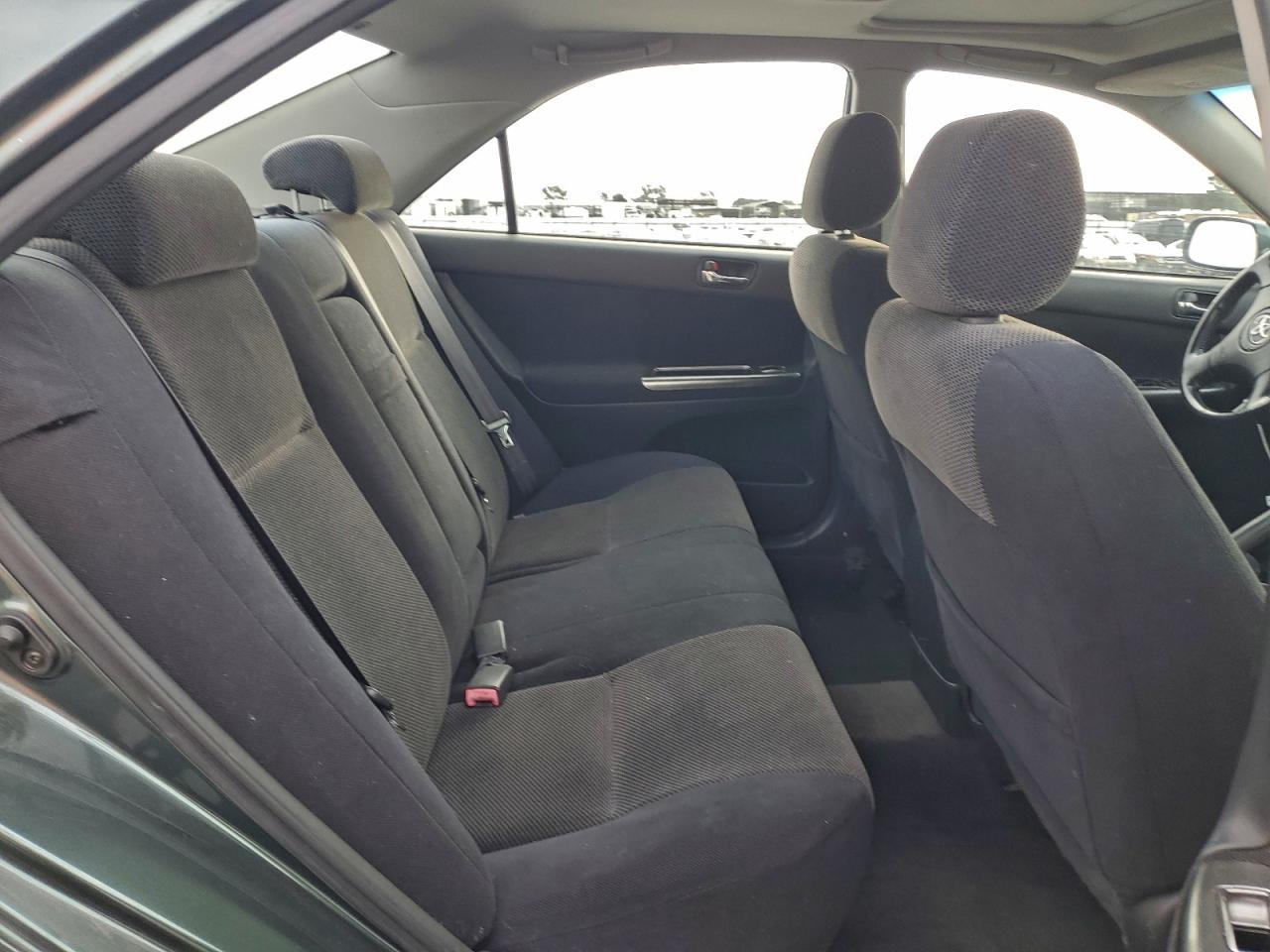 2002 TOYOTA CAMRY LE photo 10