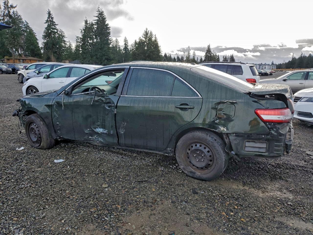 2011 TOYOTA CAMRY BASE photo 2