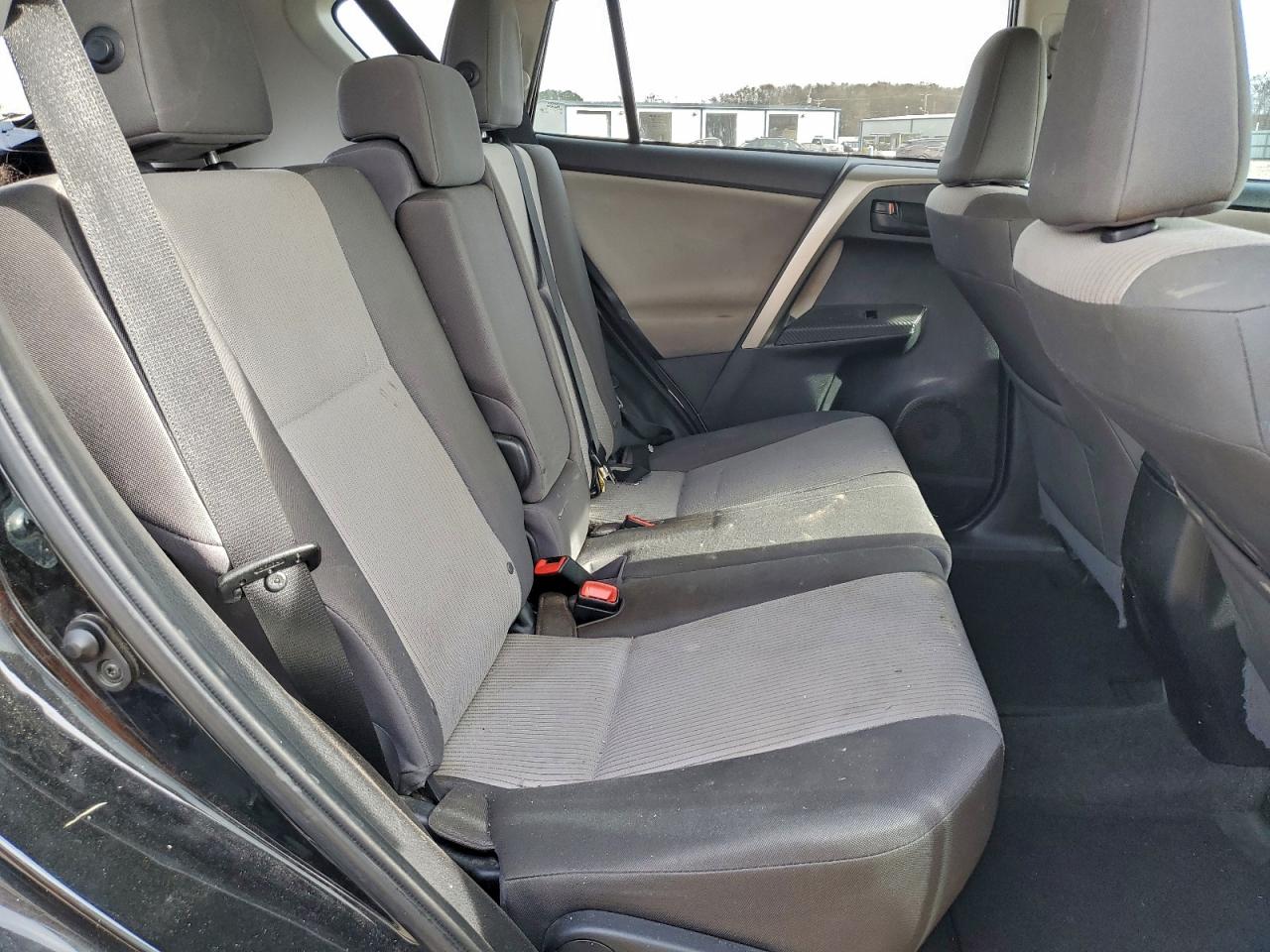 2015 TOYOTA RAV4 LE photo 10