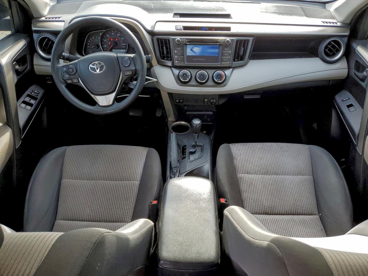 2015 TOYOTA RAV4 LE photo 8