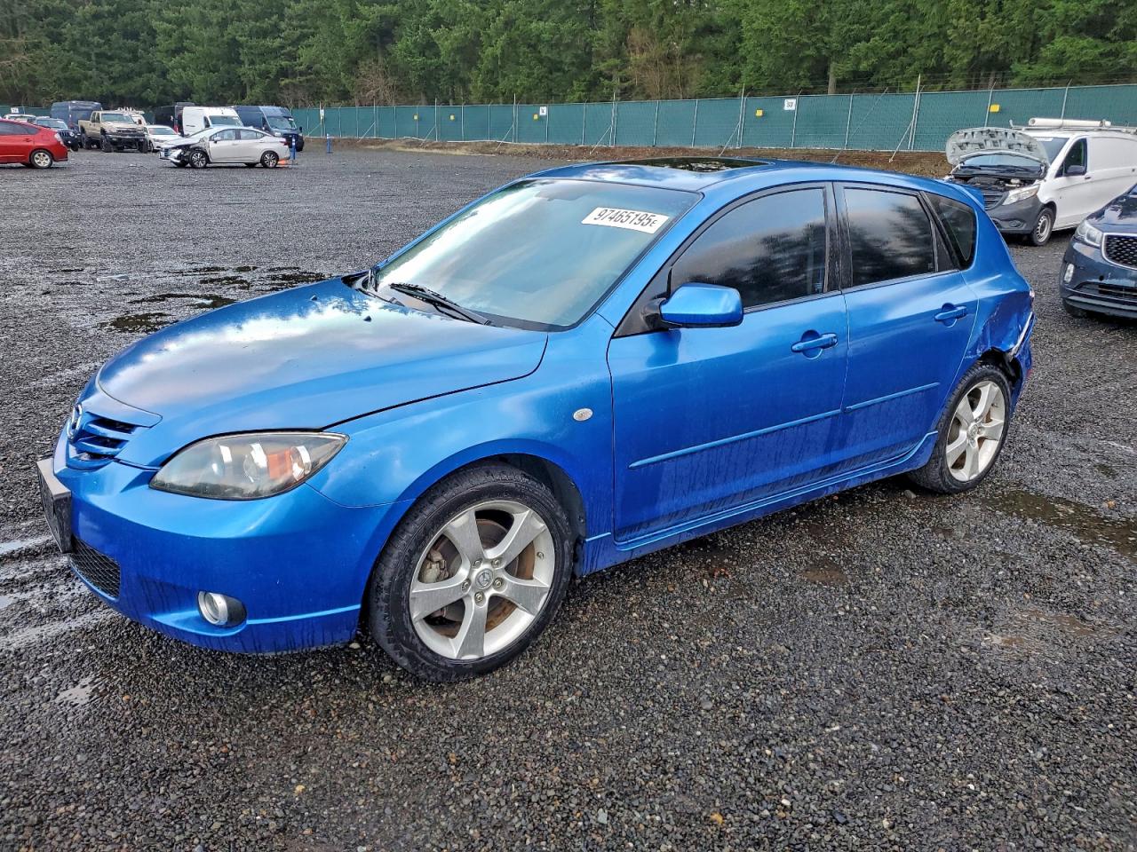 2004 MAZDA 3