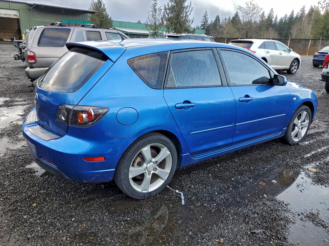 2004 MAZDA 3 HATCHBACK photo 3