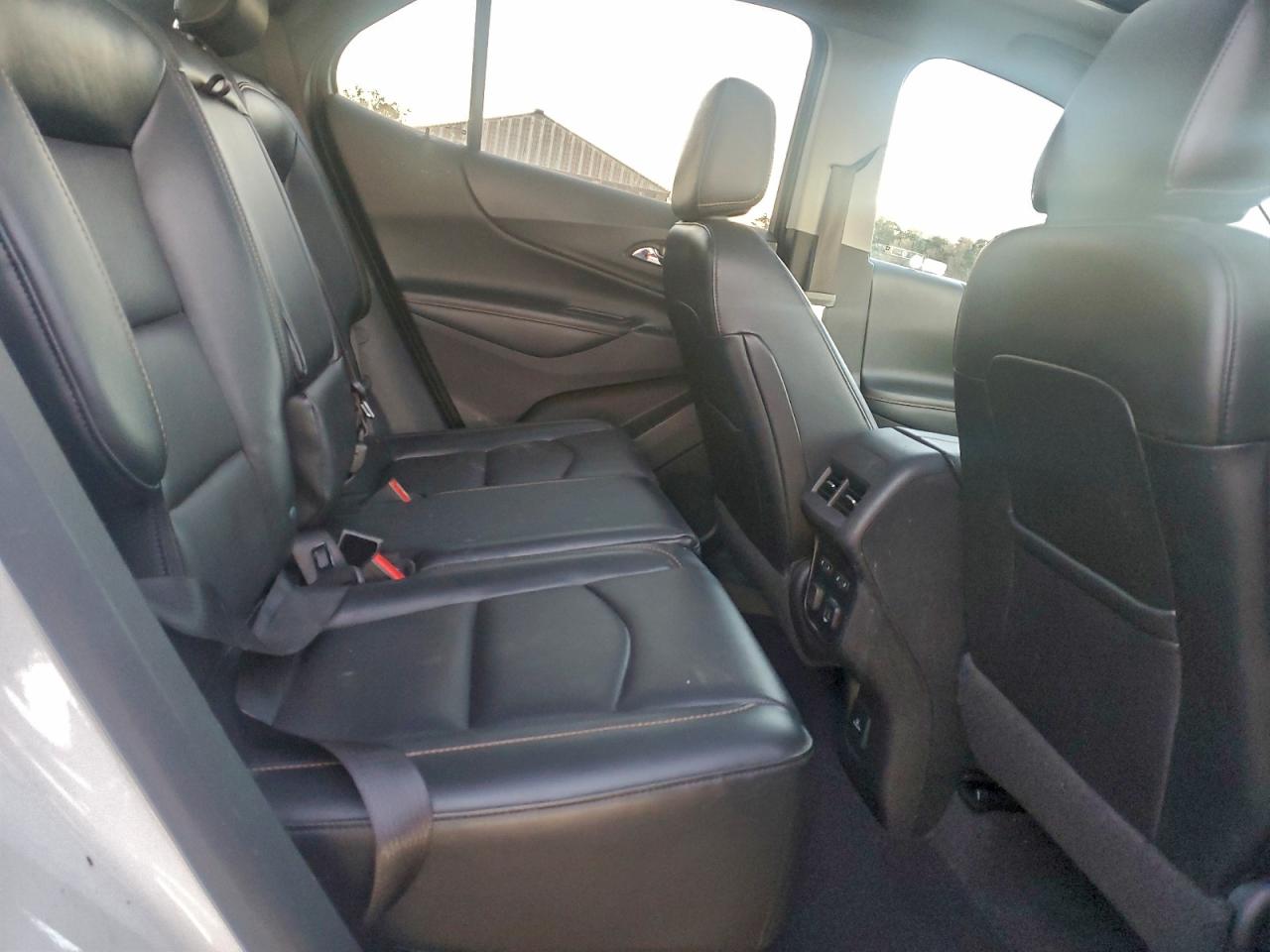 2018 CHEVROLET EQUINOX PREMIER photo 11